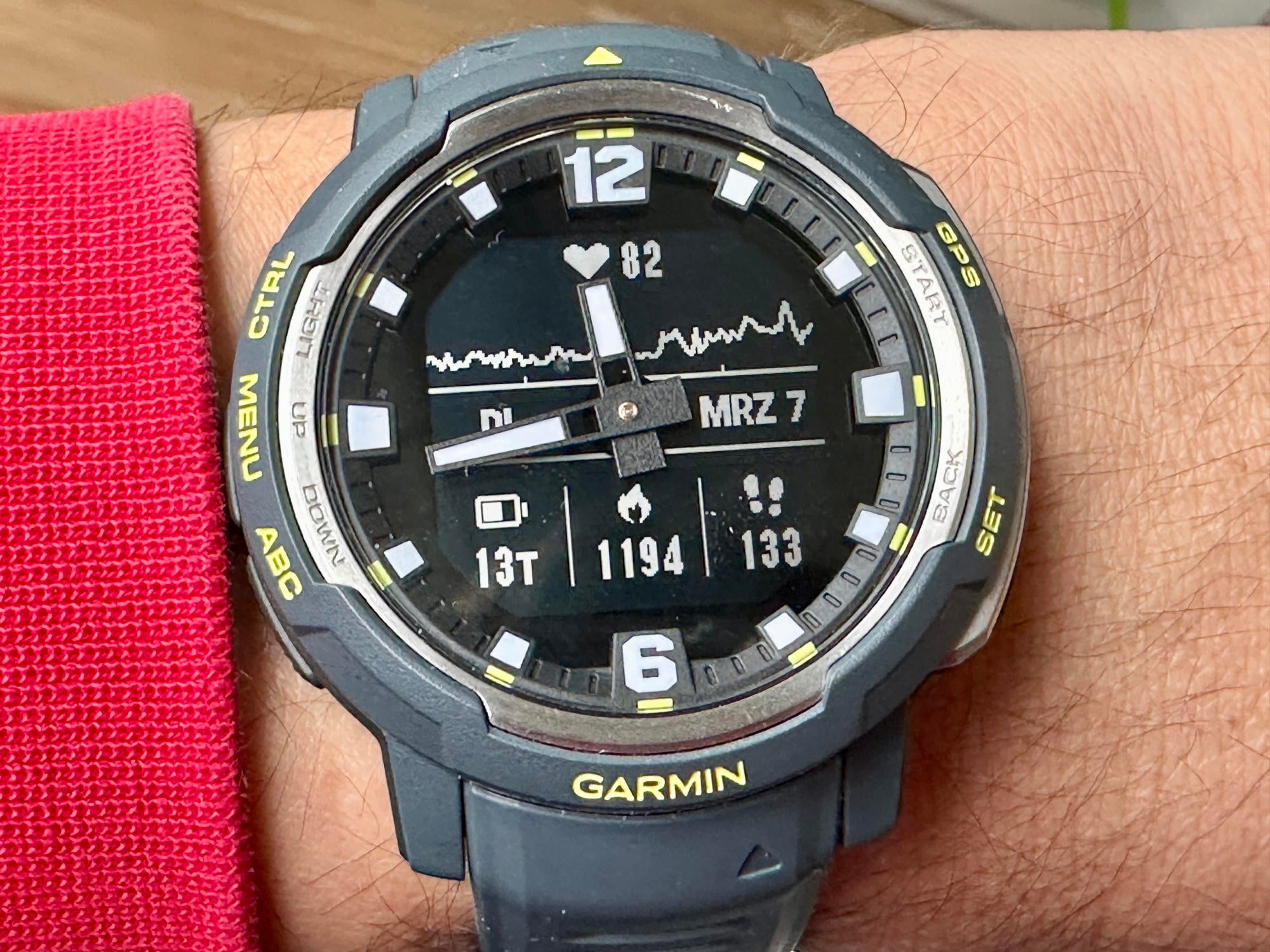 #Garmin Instinct Crossover Test: Vorzüge einer Hybrid-Smartwatch