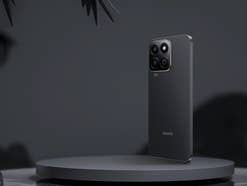 Honor 200 Smart vor dunklem Hintergrund.