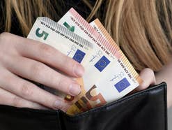 Geldscheine in der Geldbörse