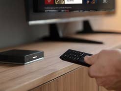 Giga TV Net mit Fernbedienung