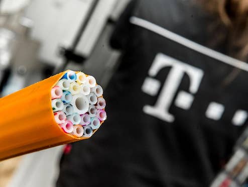 Glasfaser: So funktioniert die Einrichtung bei der Telekom Ein Glasfaser-Leerrohr der Telekom