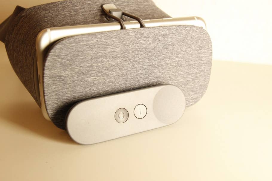 Google Daydream View und Samsung Galaxy Gear VR