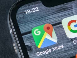 Goole Maps App auf einem Smartphone.