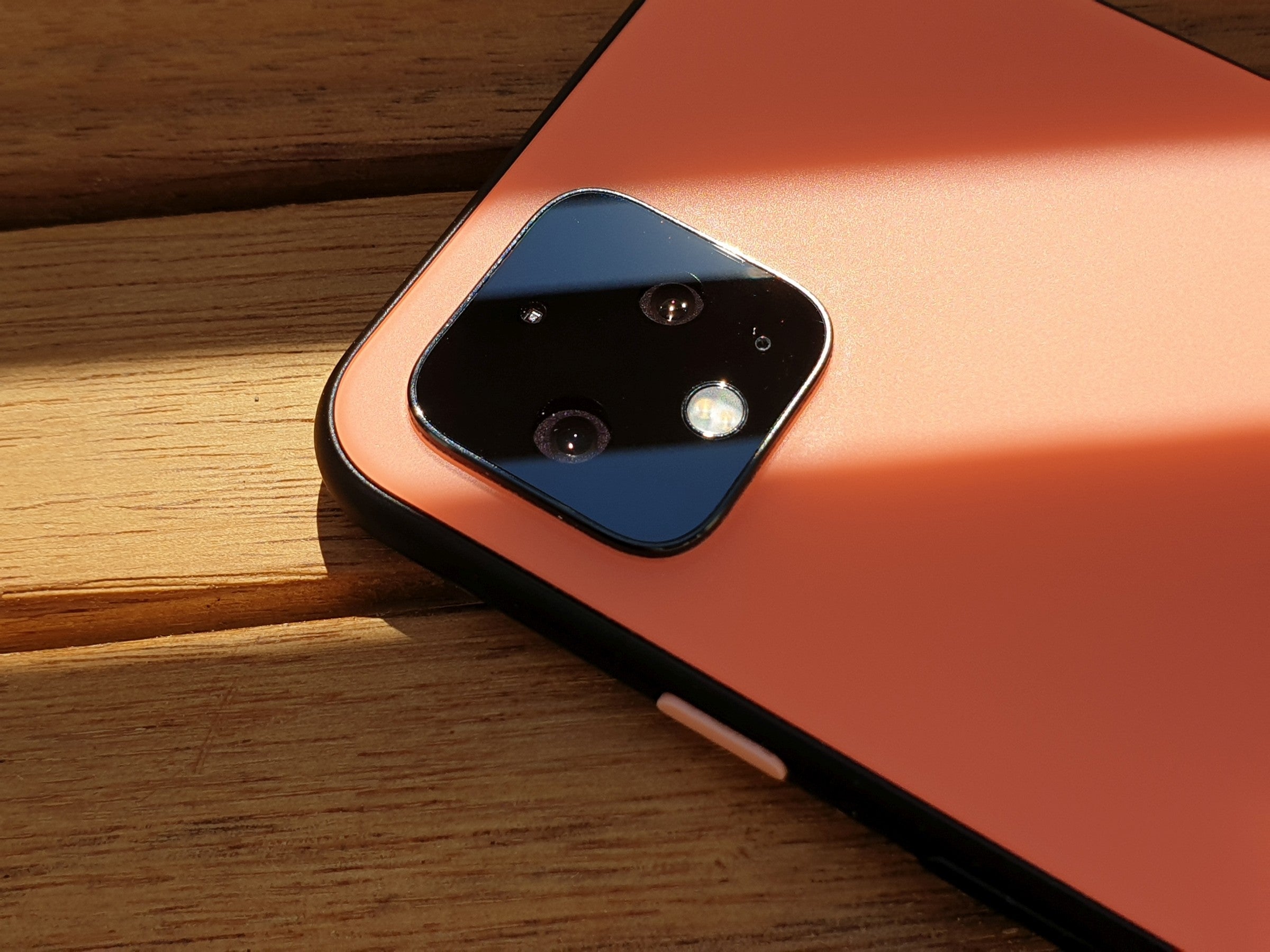 Das Google Pixel 4 in Orange