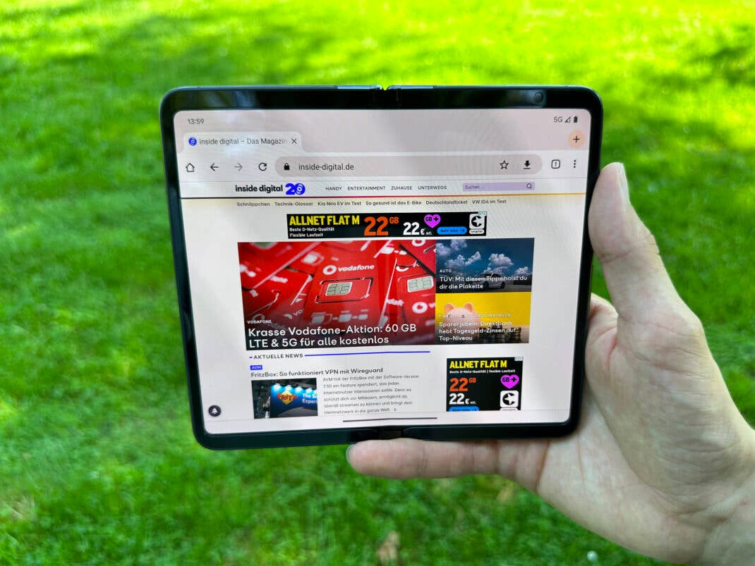 Google Pixel Fold aufgeklappt