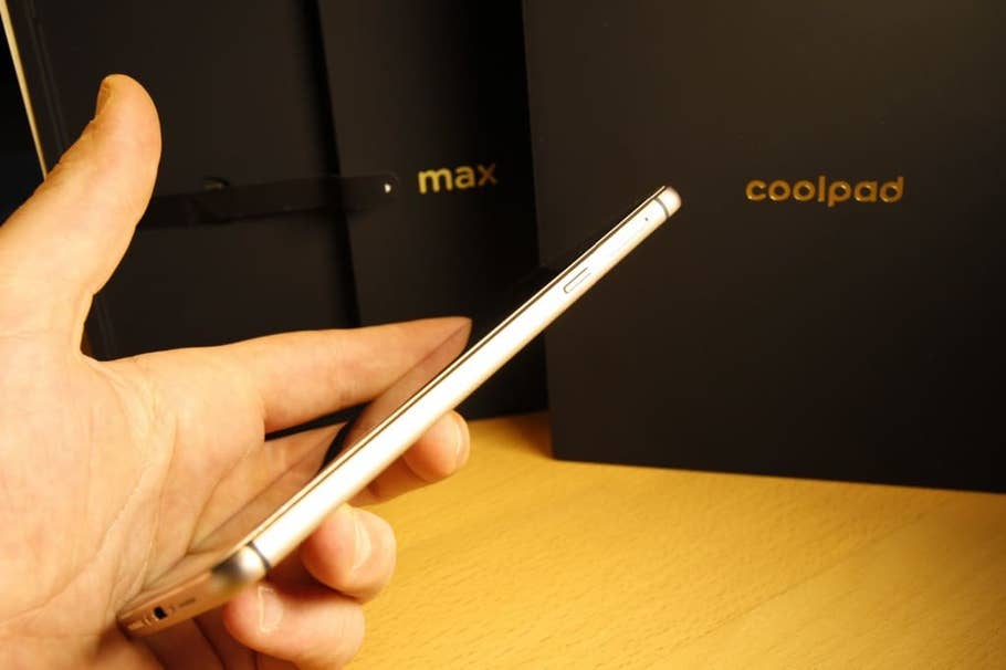 Hands-On des Coolpad Max während des Tests