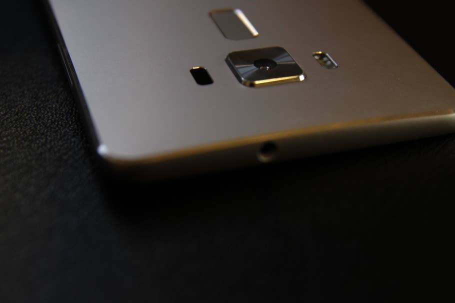 Hands-On-Bilder des Asus ZenFone 3 Deluxe