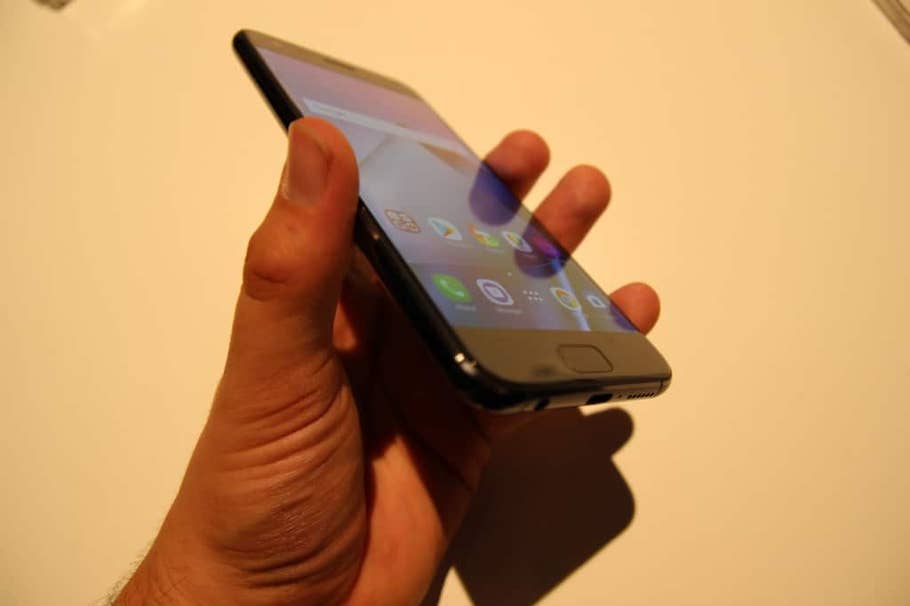 Hands-On-Bilder des Asus ZenFone 4 Pro