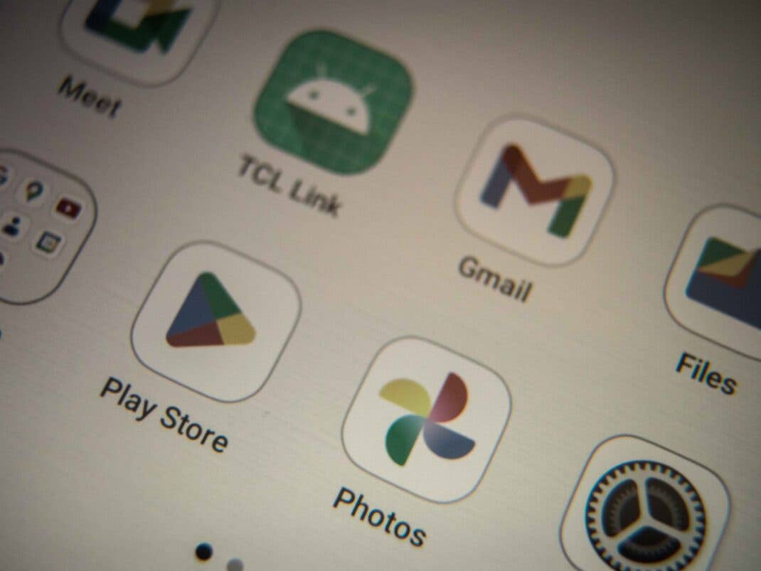 Der zweite Modus lässt Farben auf dem Handy-Display sanft in Erscheinung treten