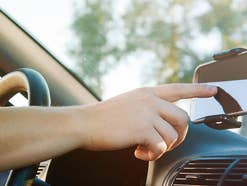 Smartphone im Auto Smartphone im Auto