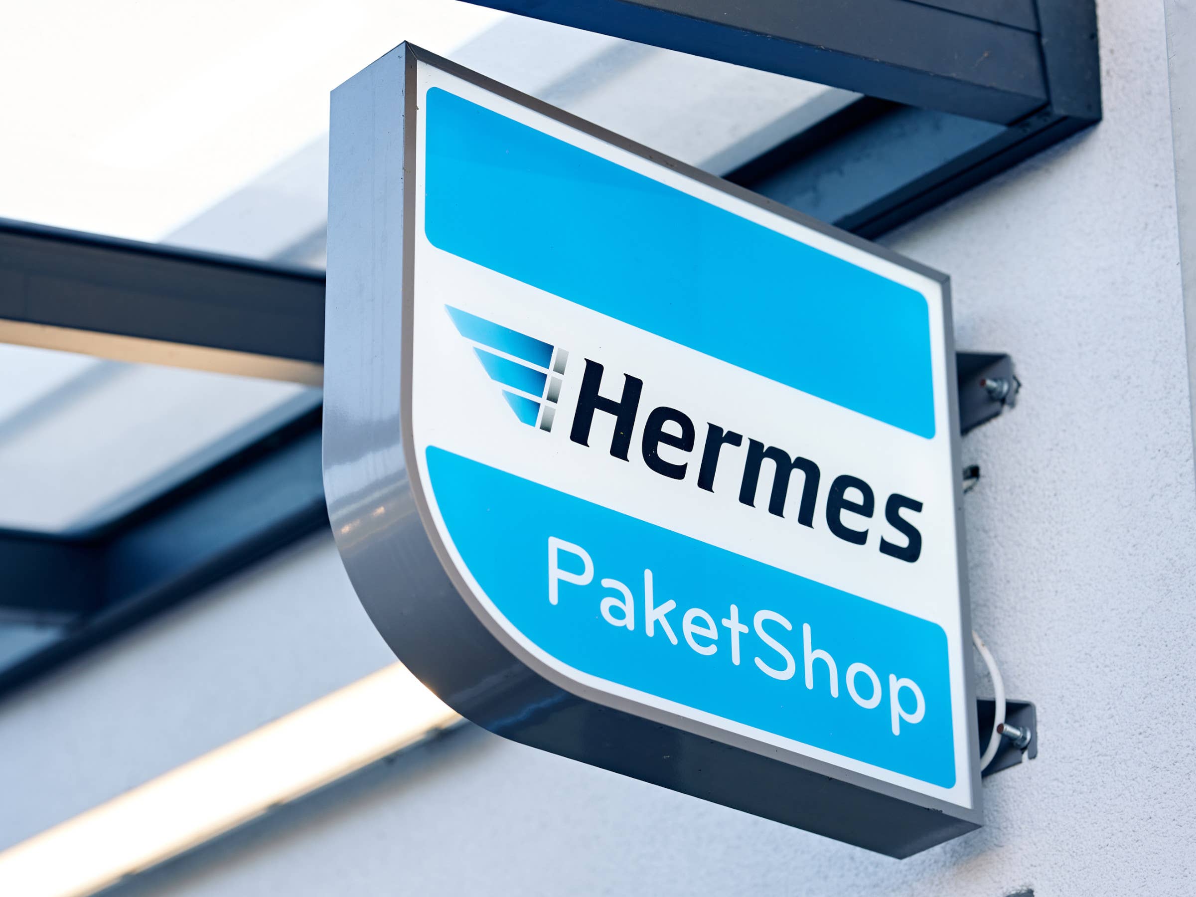 Hermes Und Dpd Stellen Dienst Ein