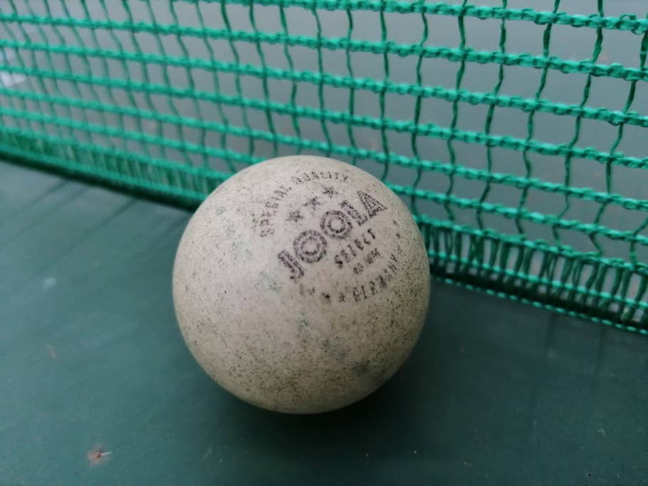 Tischtennisball in der Nahaufnahme