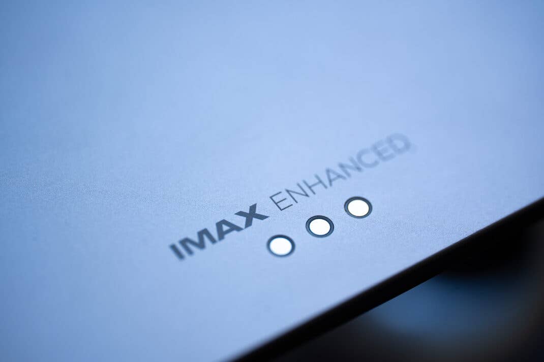 Die Tastaturkontakte des Honor MagicPad 4.