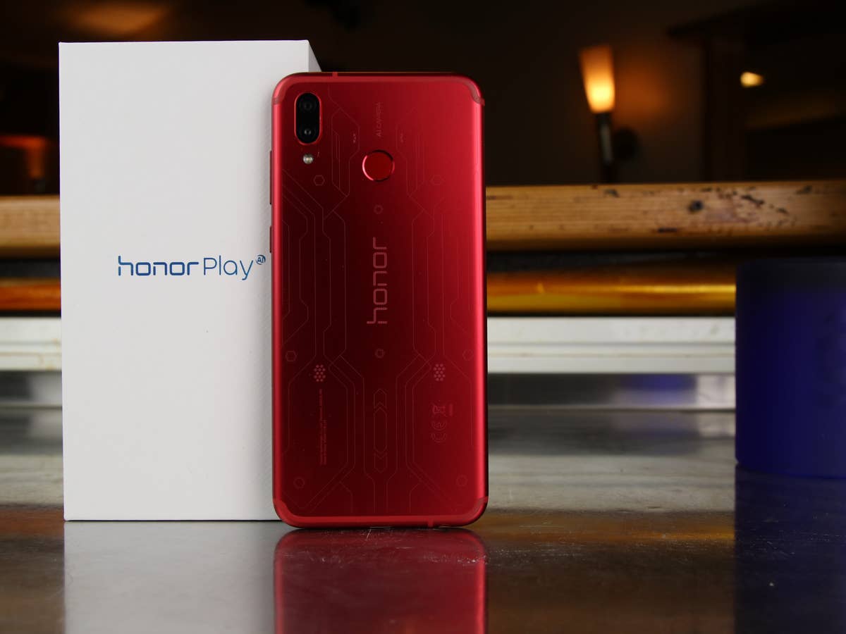 Das Honor Play mit Karton