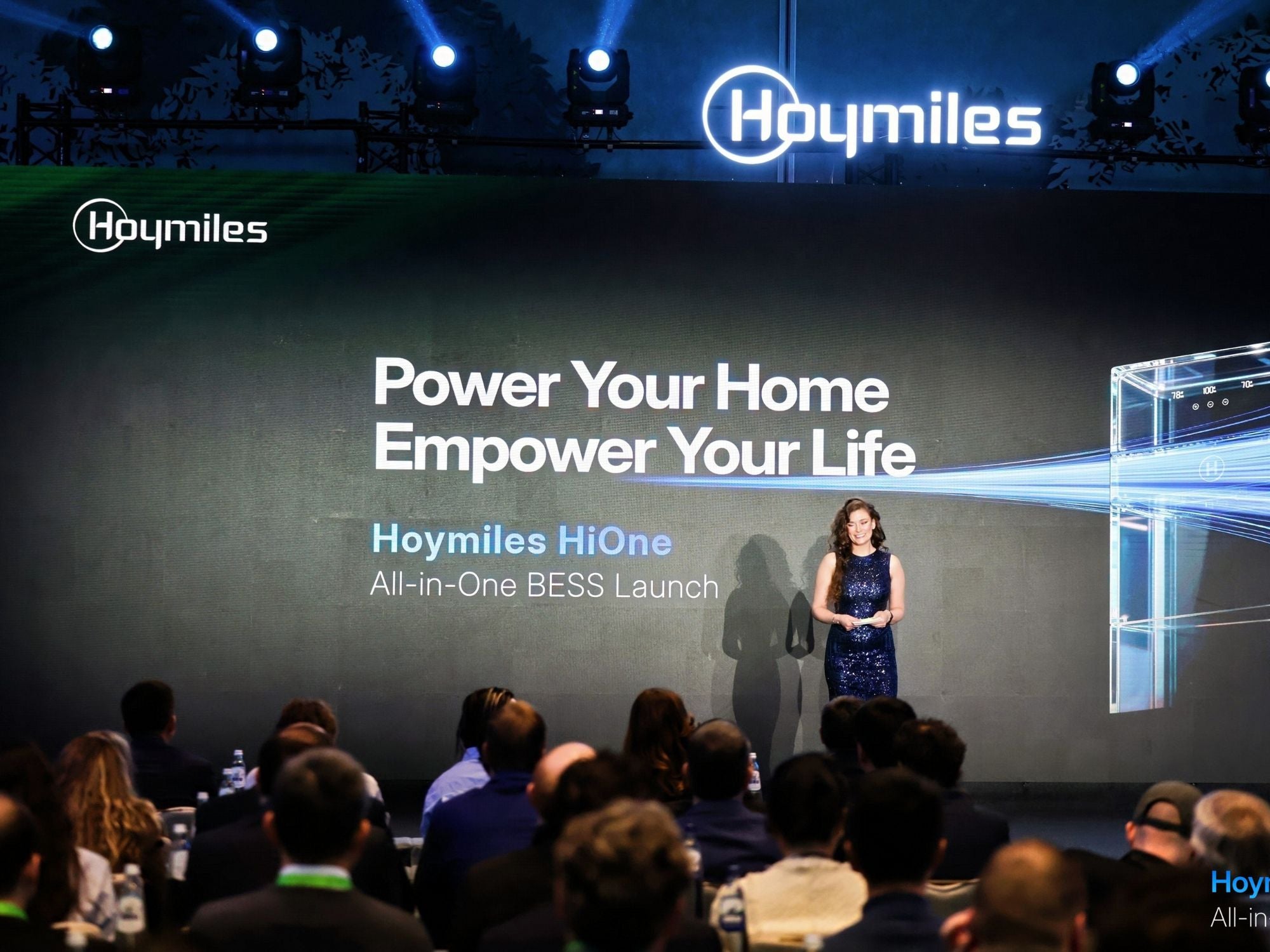All-in-One statt Bastellösung: Hoymiles launcht Speicher, Wechselrichter und Wallbox in einem