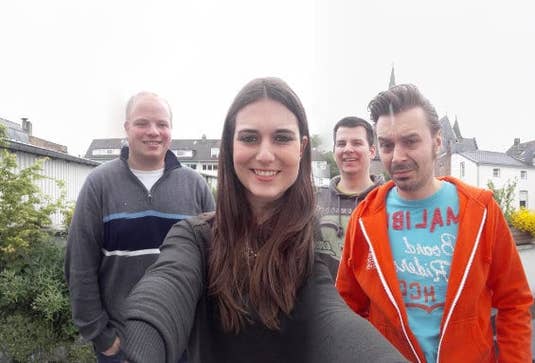 Huawei Ascend P7 Groufie-Foto Redaktion inside-digital.de Huawei Ascend P7 Groufie-Foto Redaktion inside-digital.de