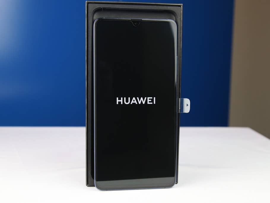 Das Huawei Mate 20 X mit aktiviertem Bildschirm