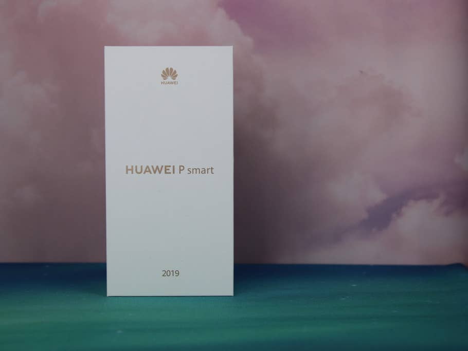 Huawei P Smart 2019 Unboxing 1