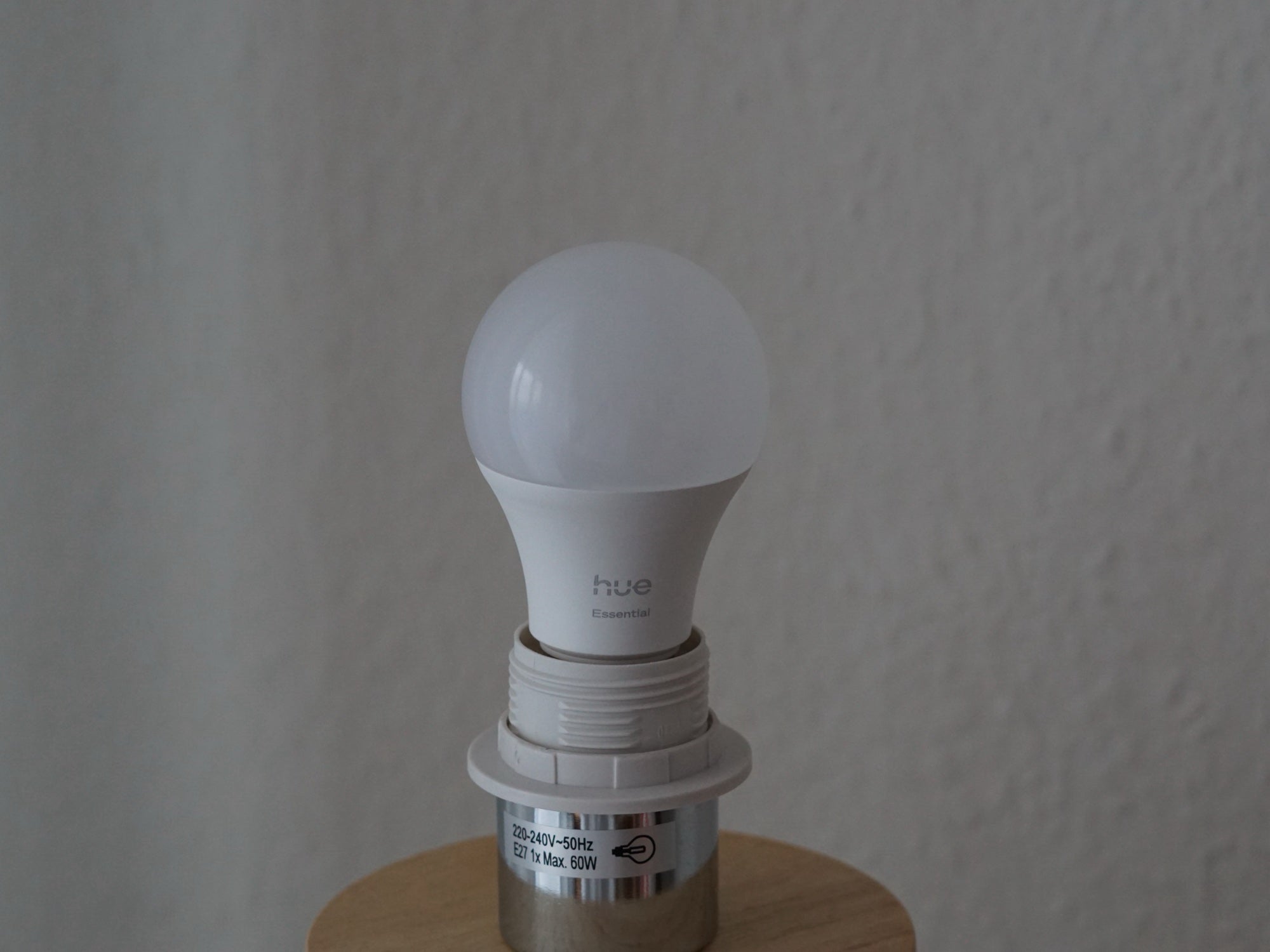 Hue Essential ausprobiert: So gut sind die günstigen Hue-Lampen