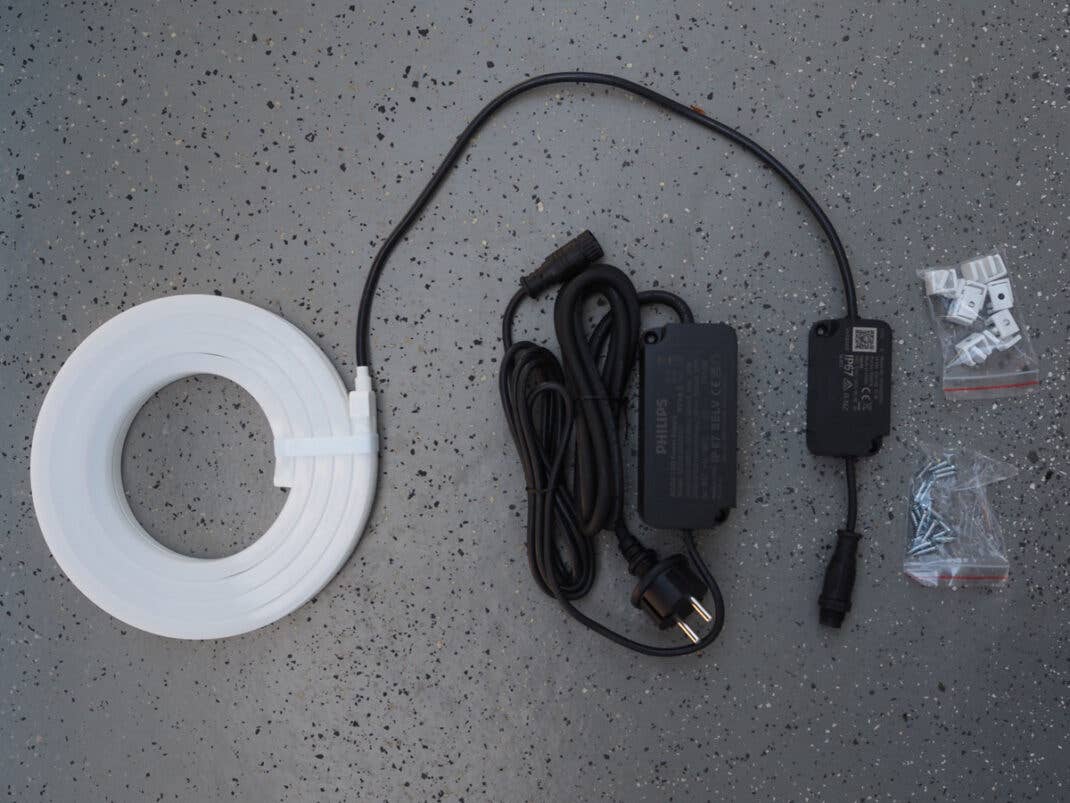 Lieferumfang des Philips Hue Lightstrip Outdoor