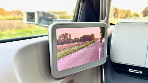 Monitor als Seitenspiegel im Hyundai IONIQ 5 (2023).