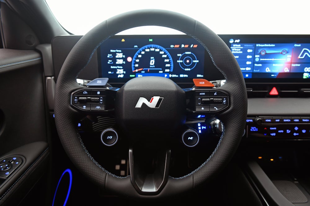 Cockpit des Hyundai IONIQ 5 N.