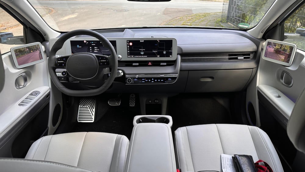 Cockpit im Hyundai IONIQ 5 (2023).