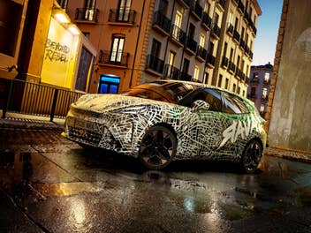 Cupra Raval in getarnter Version.