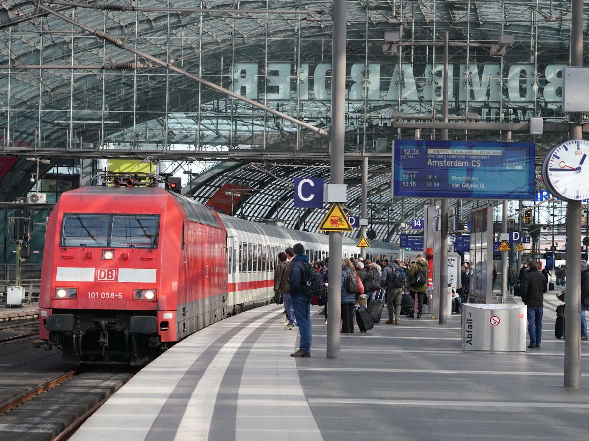 #Bordbistro vor dem Aus: Deutsche Bahn streicht Essen im Intercity