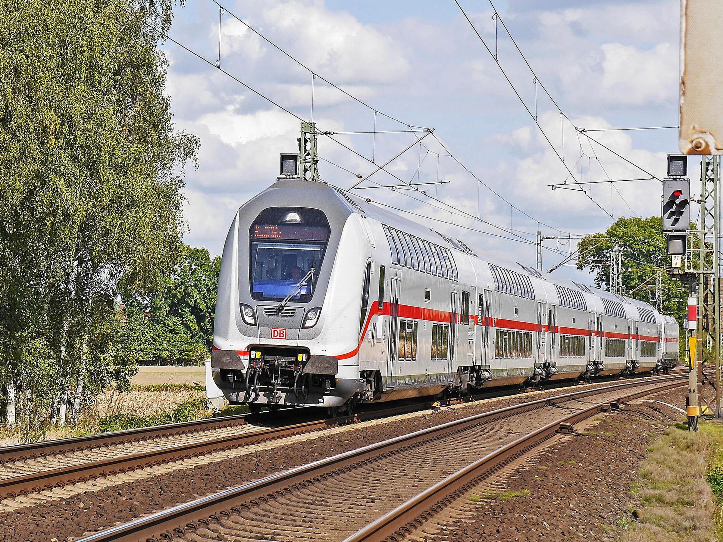 #9-Euro-Ticket im Intercity: Bahn erweitert die Gültigkeit