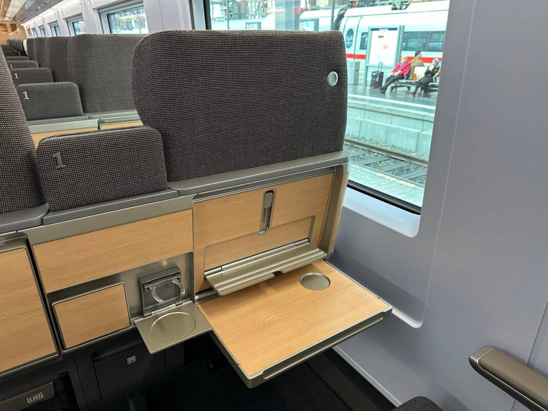 Neues Innendesign im ICE 3neo