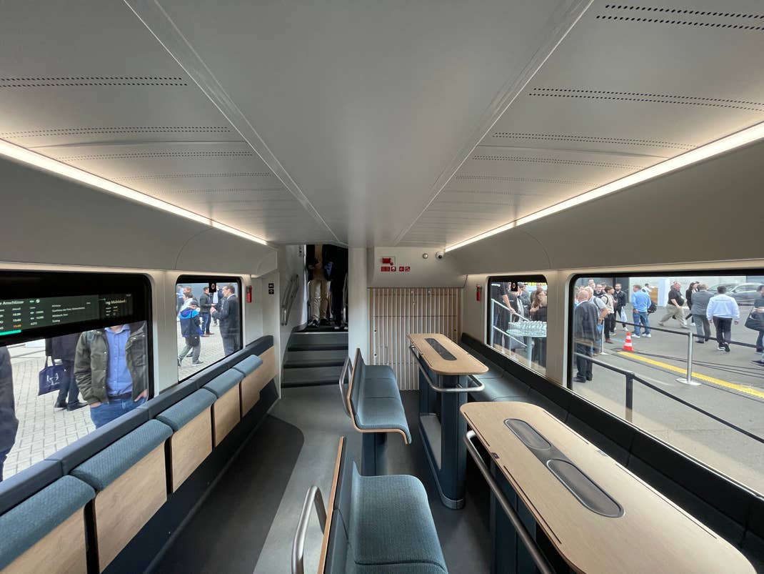Der "Stammtisch" im Regionalbahn Ideenzug