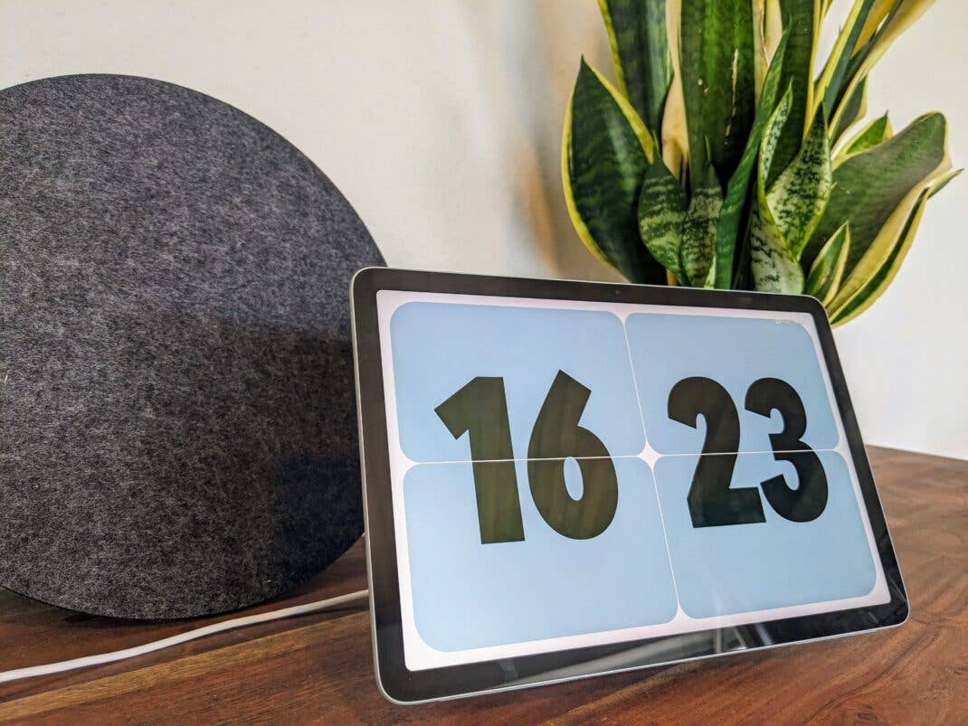 Im Hub-Modus des Pixel Tablets lassen sich verschiedene Sperrbildschirme anzeigen