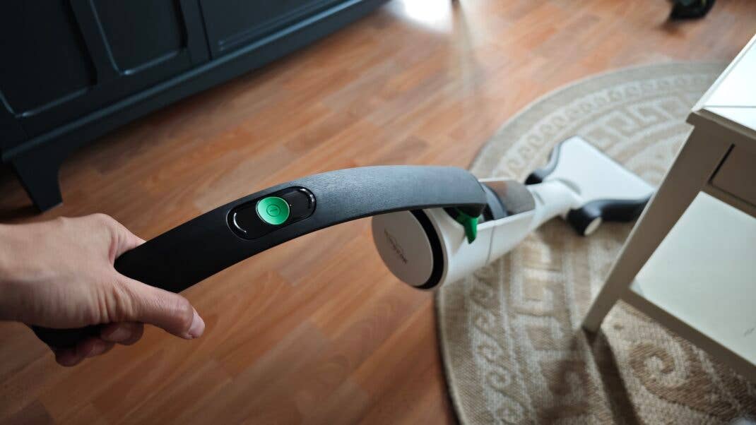 VK7 Kobold Vorwerk Akkusauger auf Teppichboden