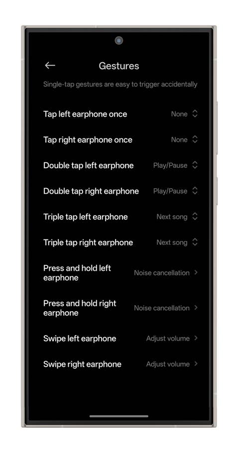 In der App kannst du auch einstellen wie die Ohrhörer auf Touch-Gesten reagieren
