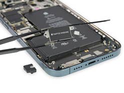 iPhone 12 Pro Max im Teardown von iFixit