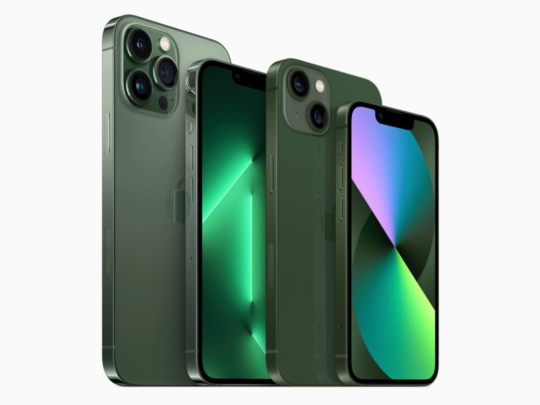 Alle vier iPhone 13 Modelle in grüner Farbe