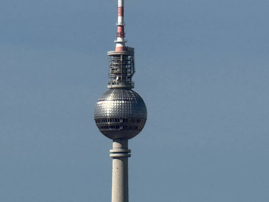 iPhone 16 Pro - 25x Zoom