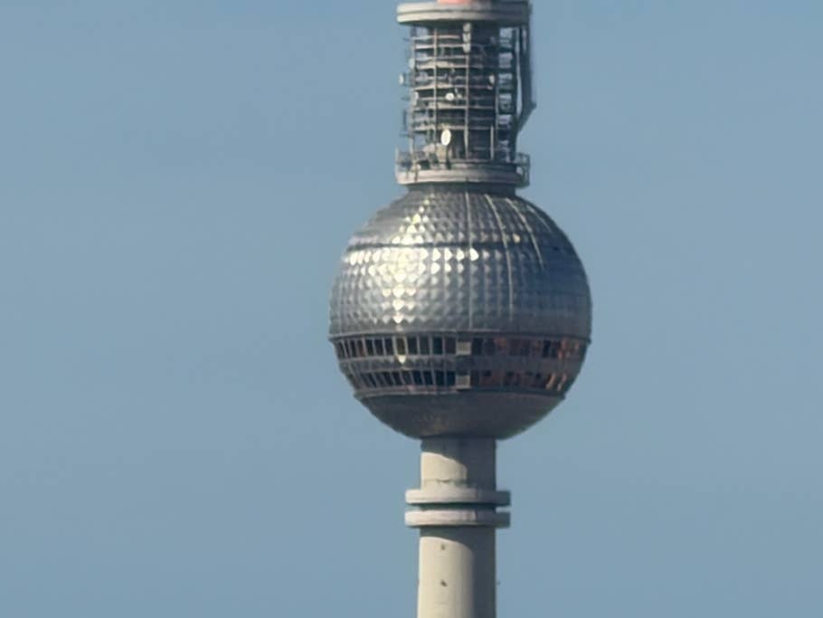 iPhone 17 Pro - 40x Zoom