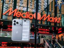 iPhone 18 Pro freigestellt vor einem MediaMarkt-Geschäft mit Fokus auf das Logo