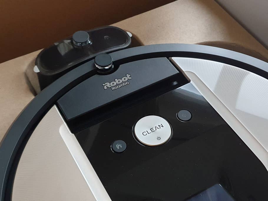 iRobot Roomba 966 mit Ladestation