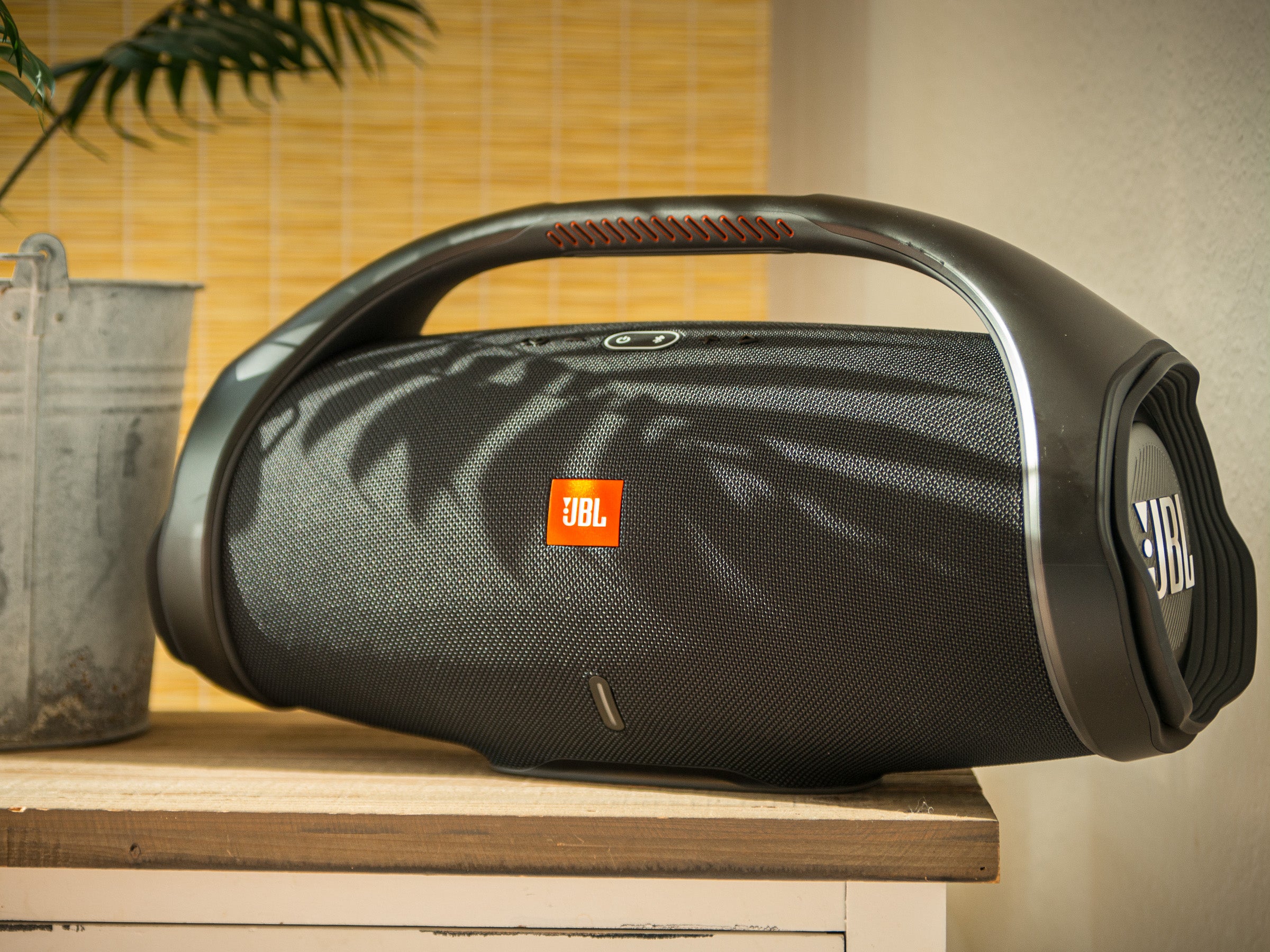 Autonom gå i stå nominelt JBL Boombox 2 im Test: Der brachiale Bass haut dich um