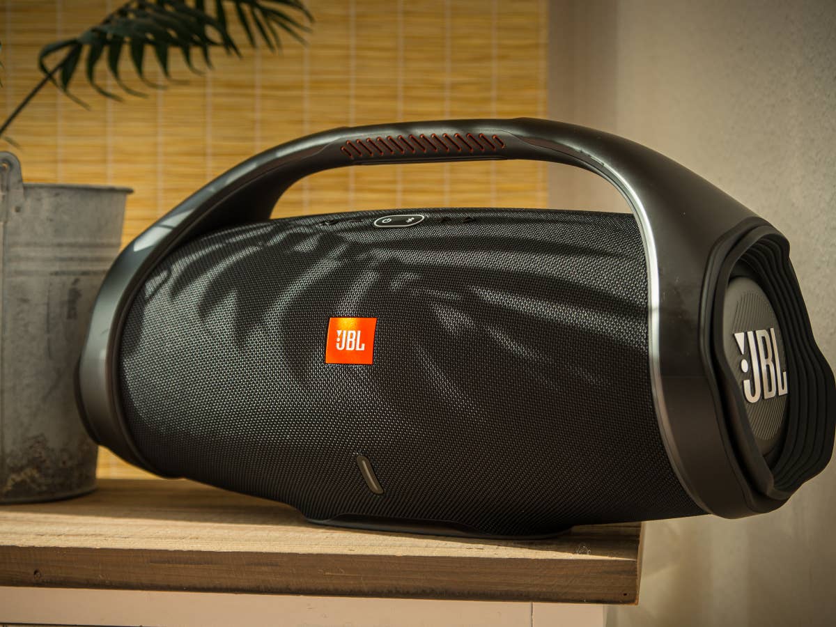 JBL Boombox 2