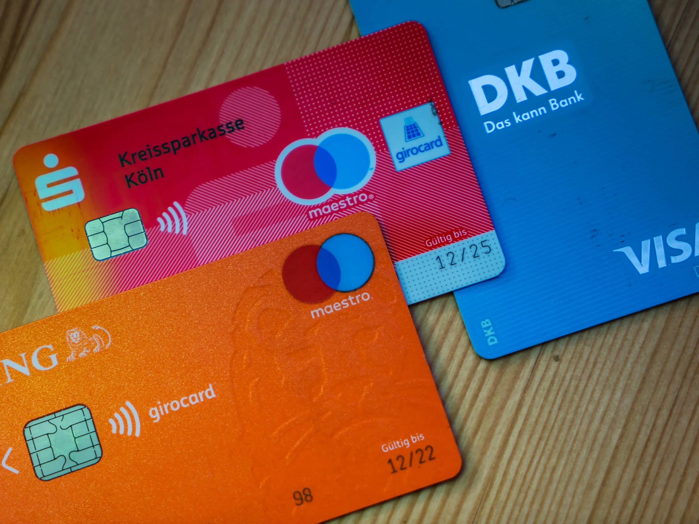 So werden sich EC-Karte, Debitcard und Kreditkarte verändern