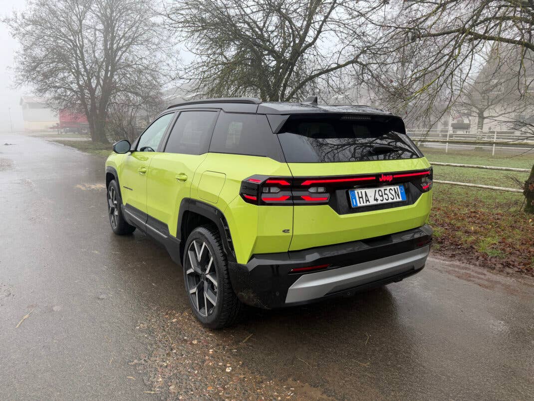 Jeep Compass Elektro - Heckansicht