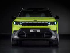 Jeep Compass (2025) in der Frontansicht.