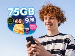 Person mit Smartphone im Hintergrund, daneben ein aktuelles Tarif-Angebot von Lebara zum Black Friday mit 75 GB für 9,99 Euro