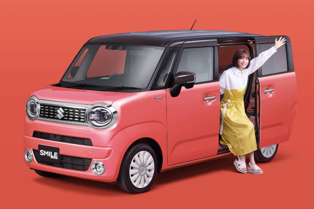 So sieht das Kei-Car von Suzuki, der Wagon R Smile, aus.
