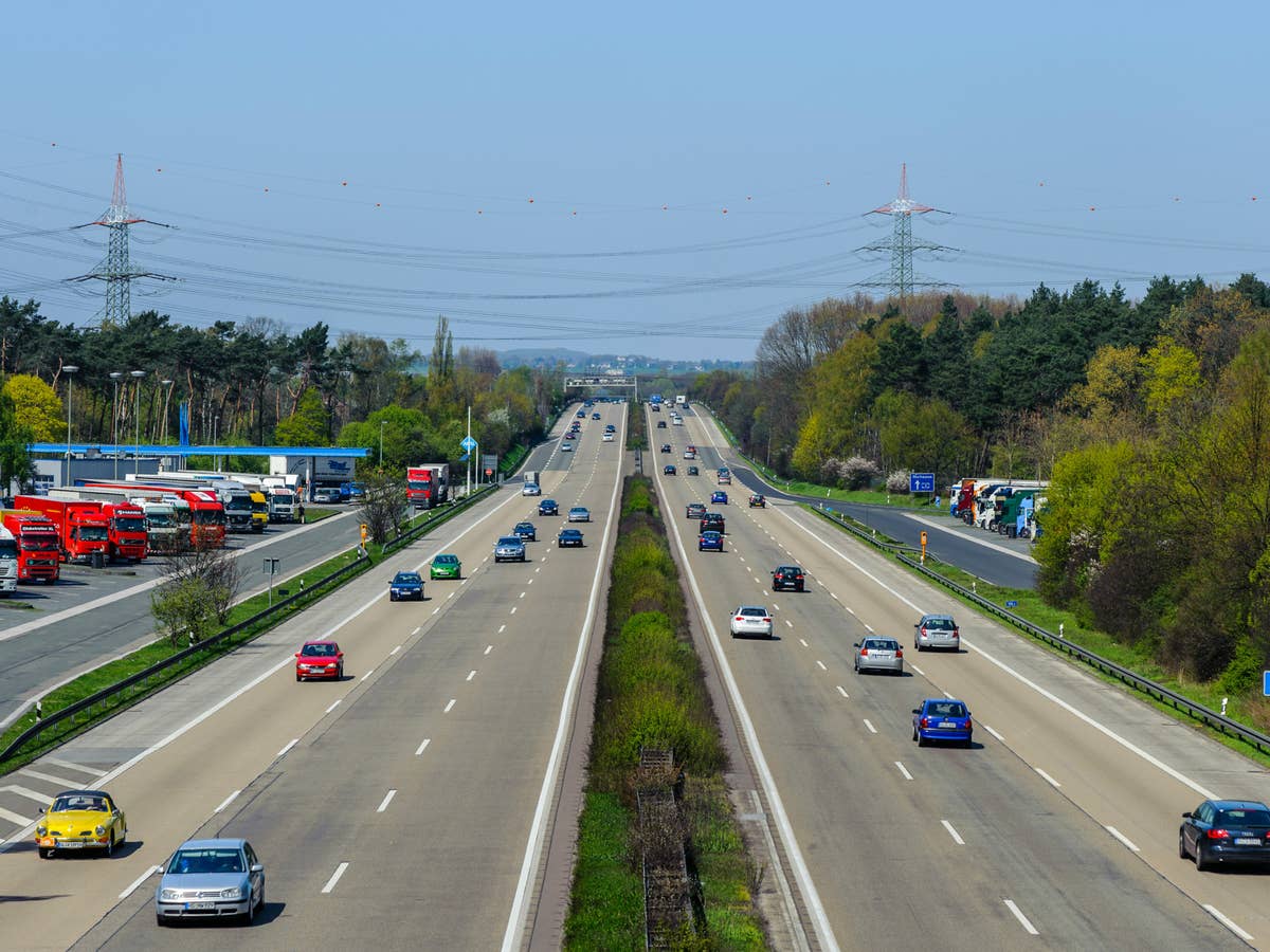 Kennst du dieses Verkehrszeichen? Bei Verstoß wird es teuer Kennst du dieses Verkehrszeichen? Bei Verstoß wird es teuer