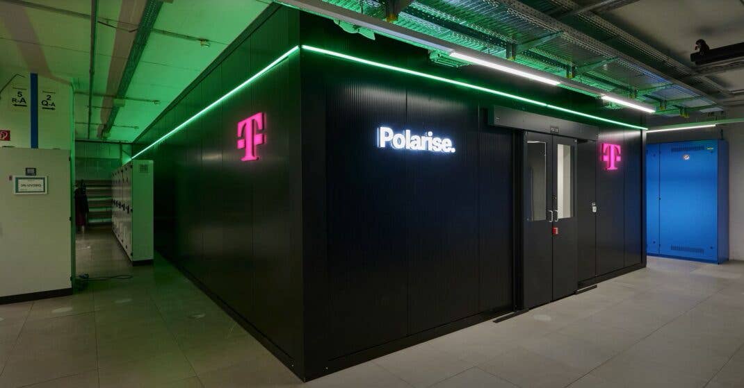 Eine Einheit bestückt mit GPUs, genannt POD, in der KI-Fabrik.